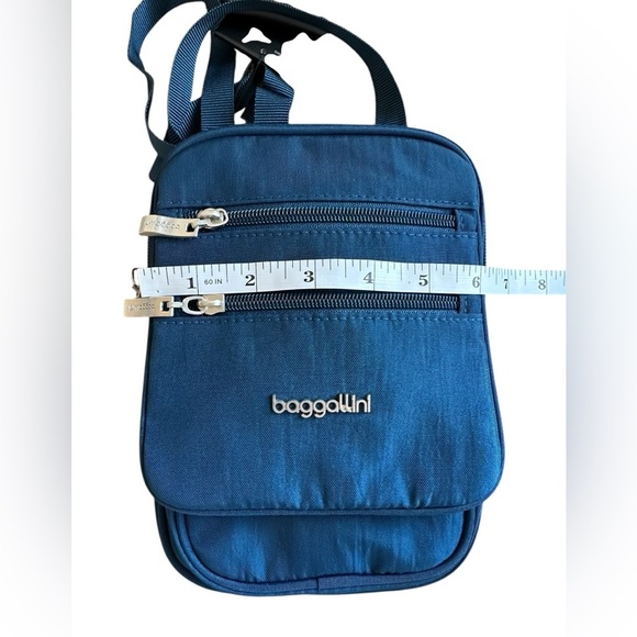 baggallini journey crossbody travel bag Women's Rfid Crossbody, Black Cheetah : Clothing, Shoes & Jewelry Brilliantly versatile crossbody travel bag with multiple pockets Baggallini Journey Crossbody